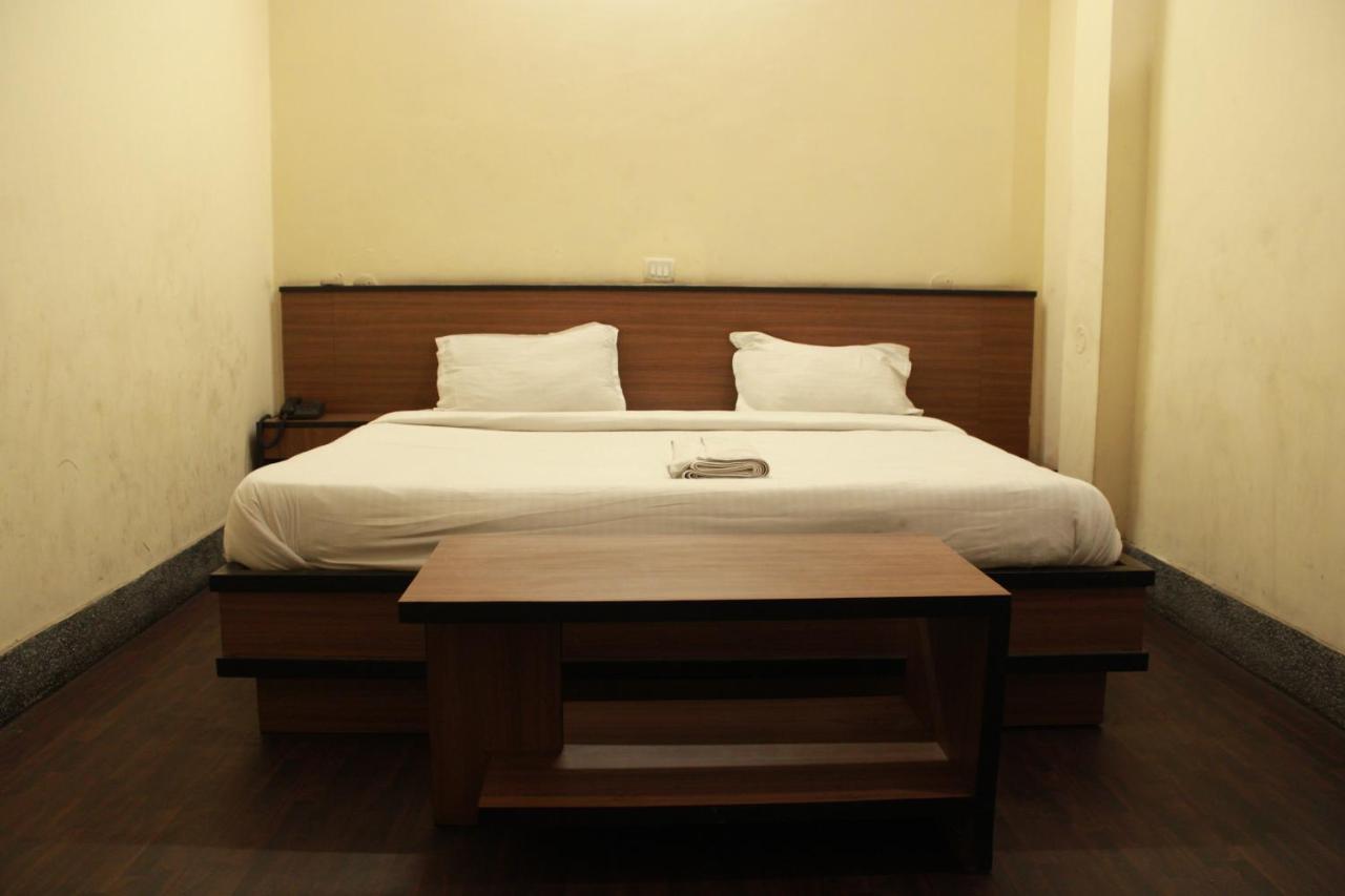 Hotel Chandra Jamshedpur Extérieur photo